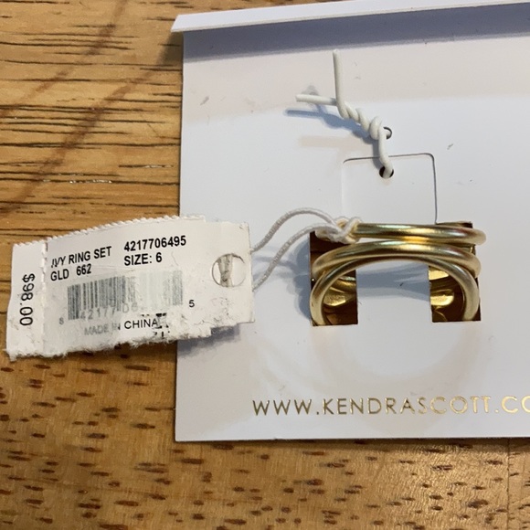 Kendra Scott Ivy Gold Ring Set Of 3 In Deep Blush Mix - Picture 11 of 12